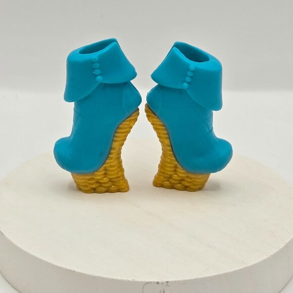 Monster High Shriekwrecked Dayna Treasura Jones Doll Shoes Blue/Gold - Picture 3 of 4